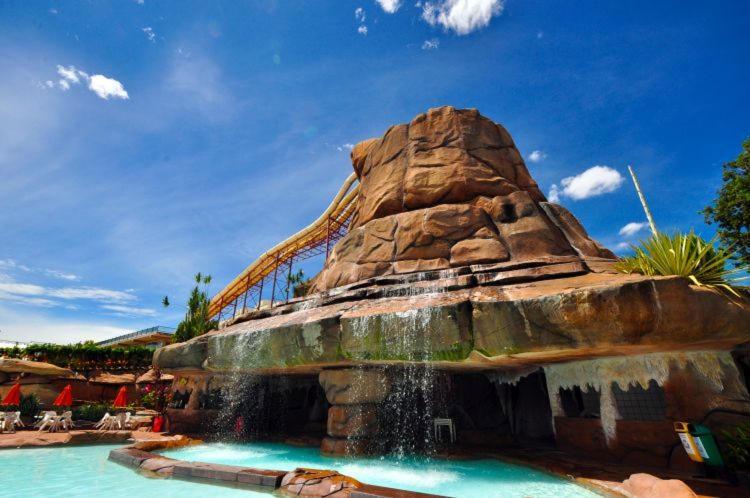 Piazza Diroma - Com Acesso Acqua Park Cn-Go Aparthotel Caldas Novas Kültér fotó